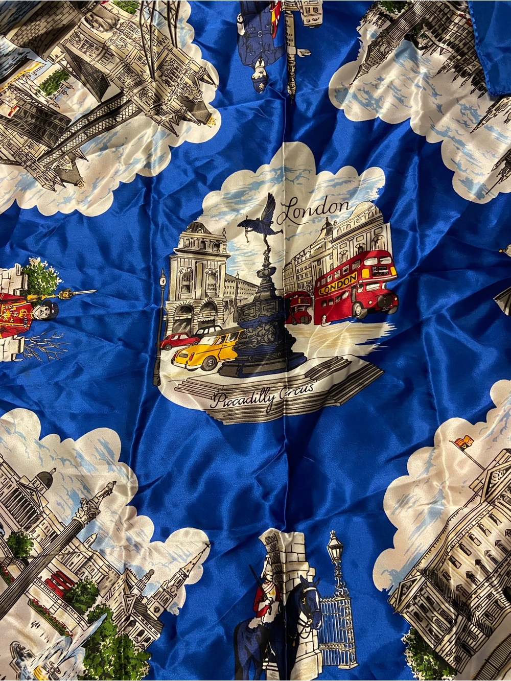 LONDON Landmarks Satin VINTAGE Rolled Edge Tourist Souvenir Scarf